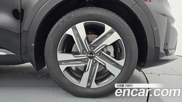 Kia Sorento 2023 — Şəkil 5/20