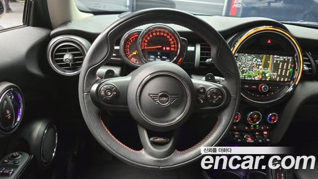 Mini Cooper S 2020 — Фото 14/20