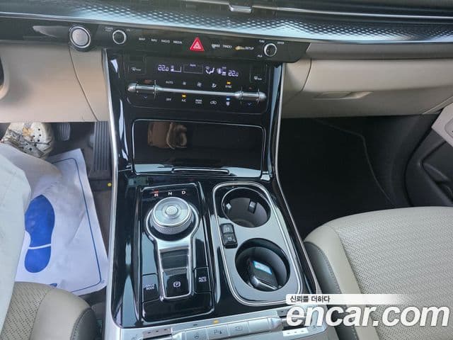 Kia Carnival 2021 — фото 11 из 19