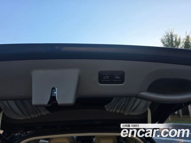 Kia Carnival 2021 — Şəkil 18/19