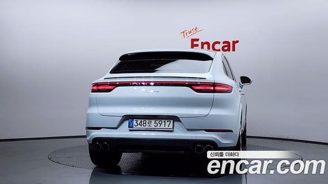 Porsche Cayenne 2022 — Photo 10/20