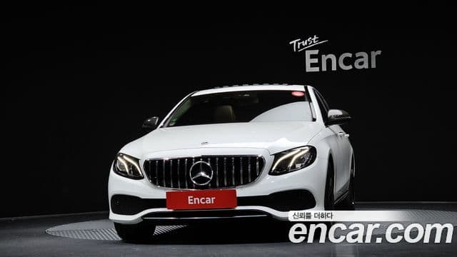 Mercedes-Benz E-Class 2018 — Şəkil 3/20