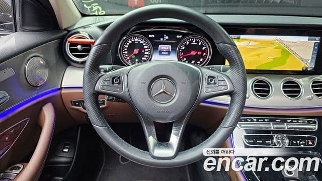 Mercedes-Benz E-Class 2018 — Şəkil 13/20