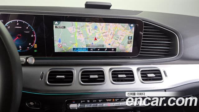 Mercedes-Benz GLE-Class 2019 — Şəkil 14/20