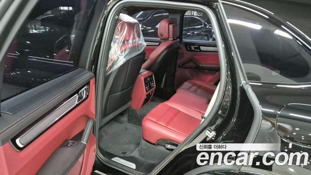 Porsche Cayenne 2023 — Şəkil 8/20