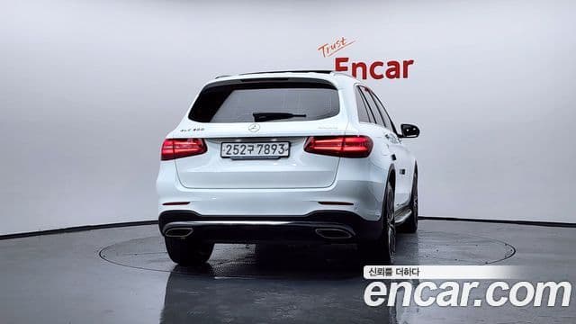 Mercedes-Benz GLC-Class 2019 — фото 4 из 20
