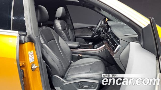 Audi Q7 2021 — ფოტო 10/20