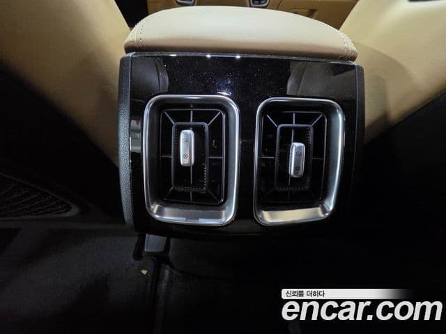 Kia Sorento 2022 — фото 16 из 20