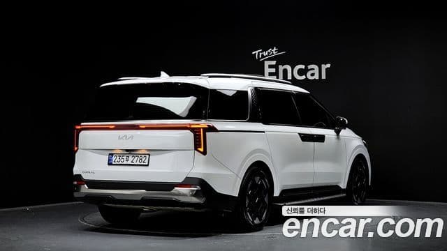 Kia Carnival 2024 — Şəkil 2/20