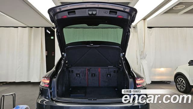 Porsche Macan 2021 — фото 20 из 20