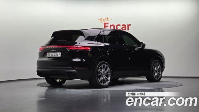 Porsche Cayenne 2020 — ფოტო 1/20