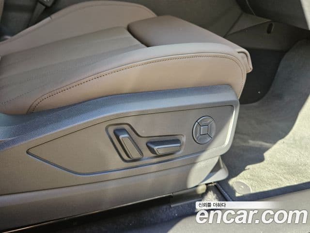 Audi Q5 2025 — Şəkil 16/19