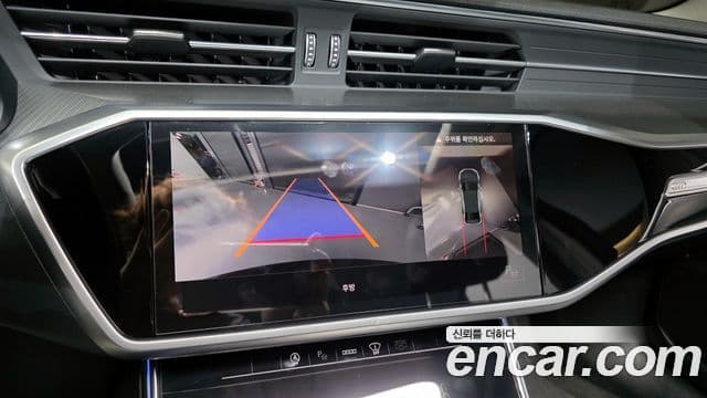 Audi A6 2021 — ფოტო 17/20