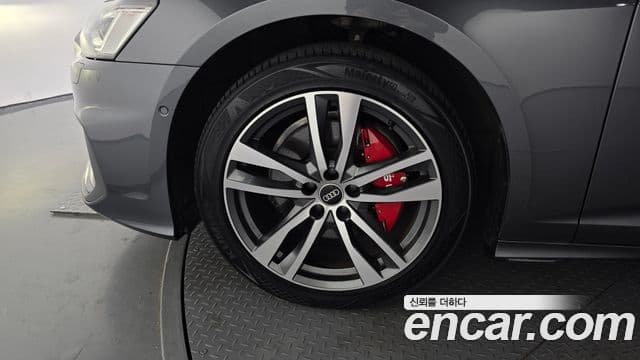 Audi A6 2022 — ფოტო 4/20