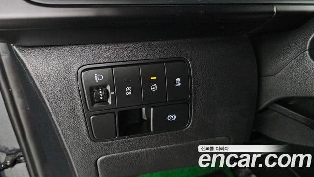 Hyundai Staria 2024 — ფოტო 16/20