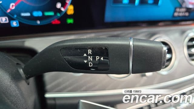 Mercedes-Benz E-Class 2022 — ფოტო 9/20