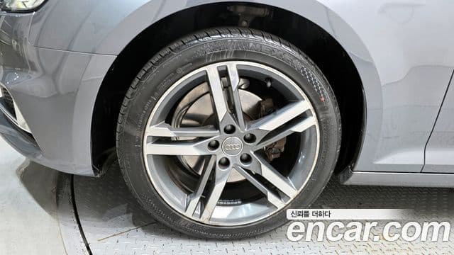 Audi A4 2019 — фото 5 из 20