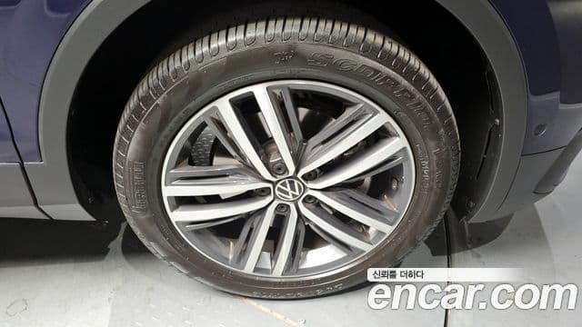 Volkswagen Tiguan Allspace 2023 — ფოტო 5/20