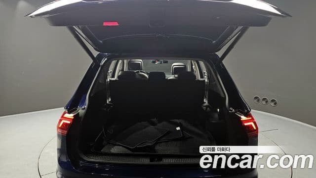 Volkswagen Tiguan Allspace 2023 — ფოტო 20/20