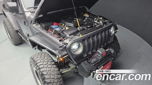 Jeep Wrangler 2019 — ფოტო 6/20