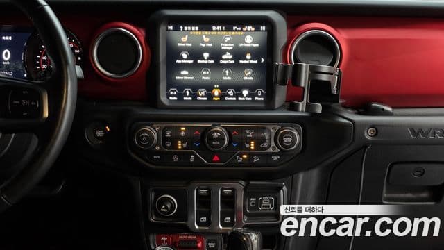 Jeep Wrangler 2019 — ფოტო 14/20