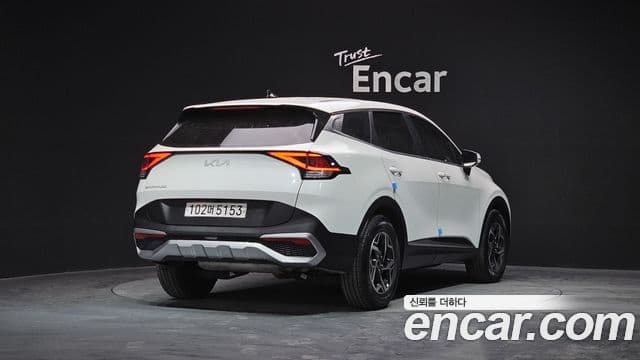 Kia Sportage 2022 — фото 2 из 20