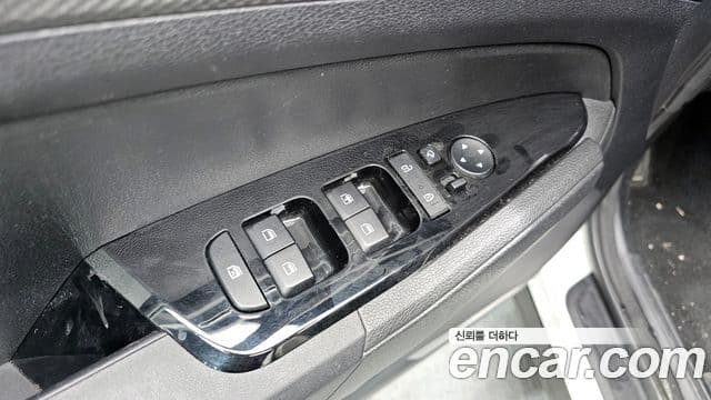 Kia Sportage 2022 — фото 18 из 20