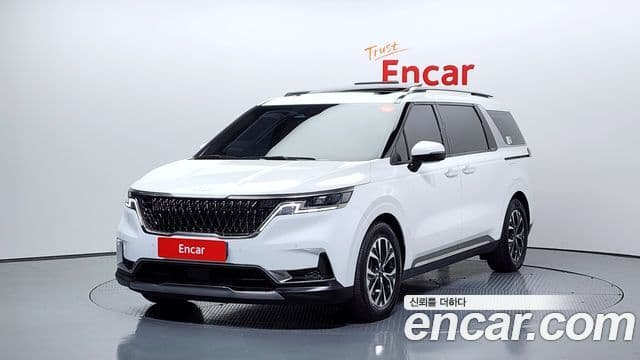Kia Carnival 2023 — Фото 1/20