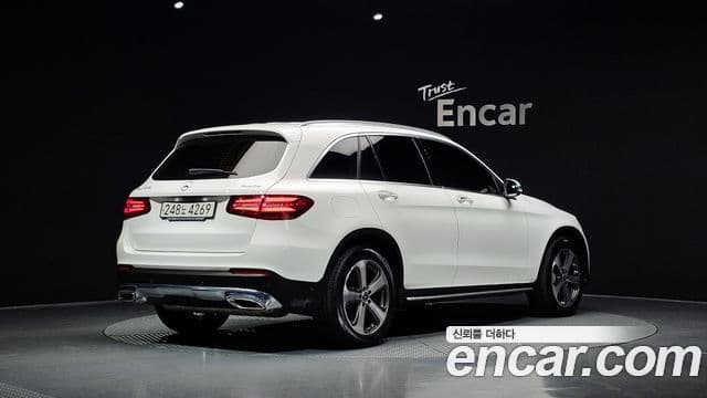 Mercedes-Benz GLC-Class 2019 — ფოტო 2/20
