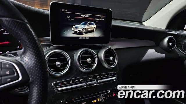 Mercedes-Benz GLC-Class 2019 — ფოტო 14/20