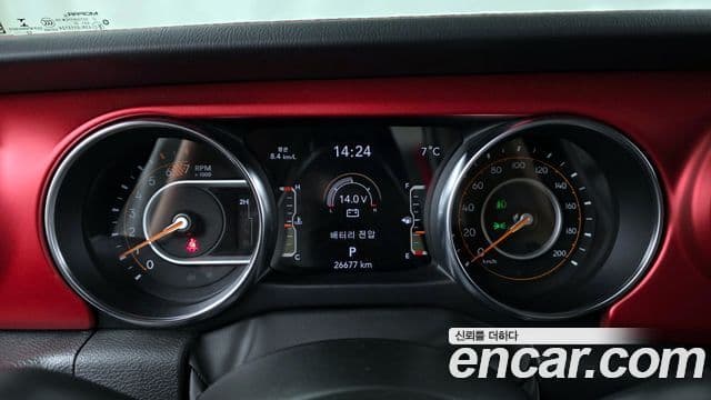 Jeep Wrangler 2023 — ფოტო 8/20