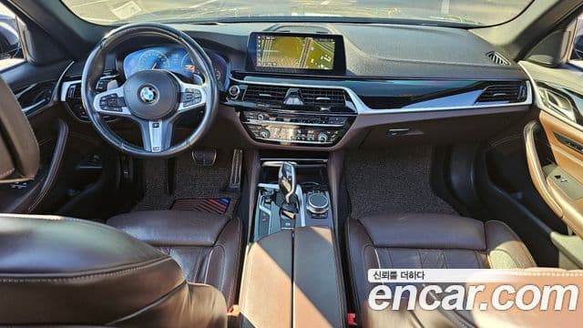 BMW 5 Series 2019 — ფოტო 7/20