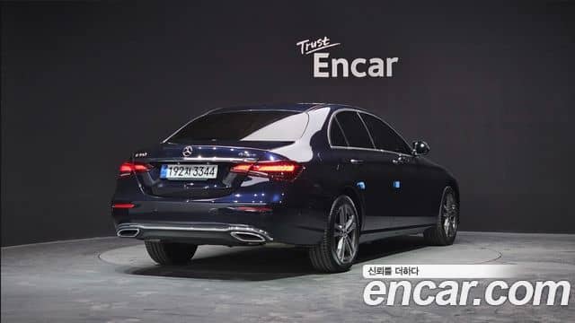 Mercedes-Benz E-Class, 2022