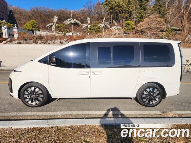Hyundai Staria 2025 — ფოტო 2/20