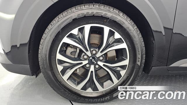 Kia Carnival 2021 — фото 5 из 20