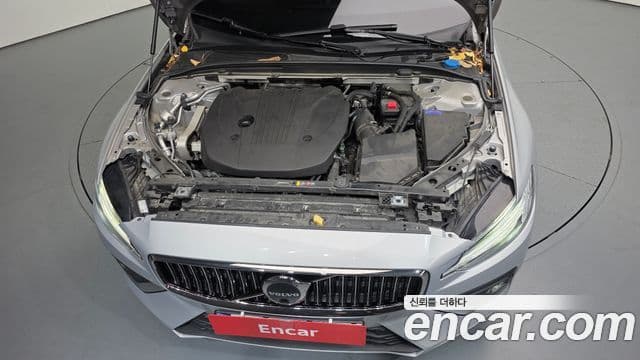 Volvo S60 2022 — Şəkil 6/20