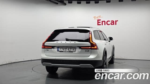 Volvo V90 Cross Country 2025 — Şəkil 4/20