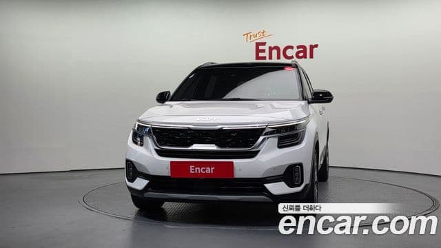 Kia Seltos 2022 — ფოტო 3/20