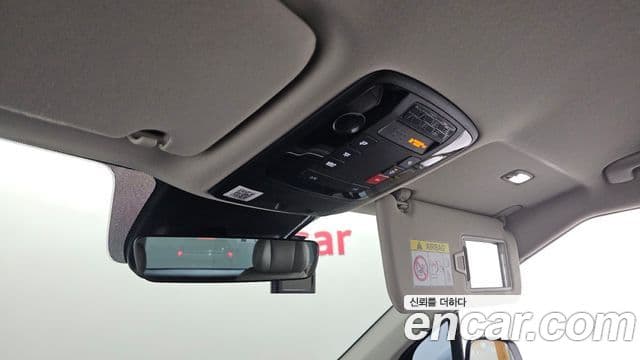 Kia Carnival 2024 — Фото 18/20