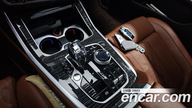 BMW X7 2022 — ფოტო 9/20