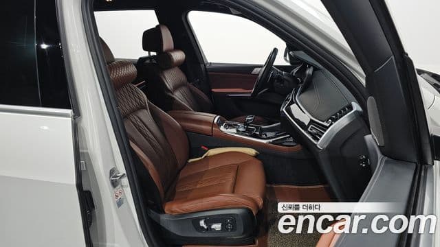 BMW X7 2022 — ფოტო 12/20
