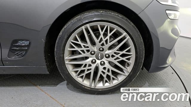 Genesis G70 2021 — ფოტო 4/20