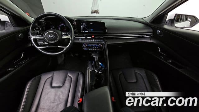 Hyundai The New Avante Hybrid 2020 — Photo 15/20