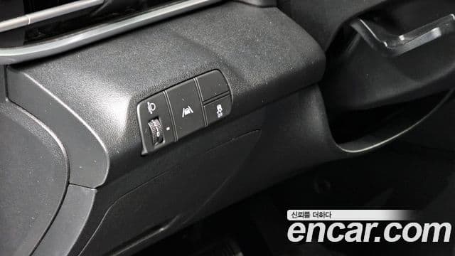 Hyundai The New Avante Hybrid 2020 — Photo 18/20