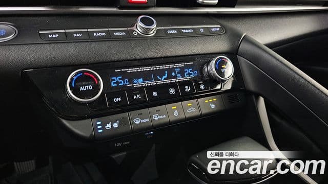 Hyundai The New Avante Hybrid 2020 — Photo 12/20