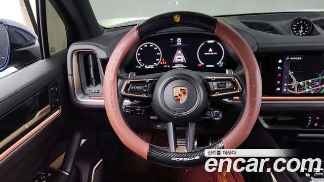 Porsche Cayenne 2024 — ფოტო 12/20