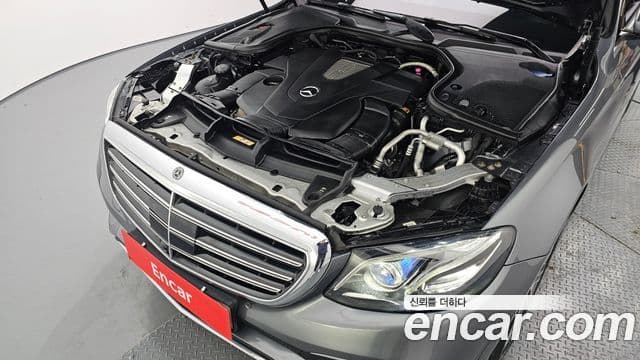 Mercedes-Benz E-Class 2020 — фото 6 из 20