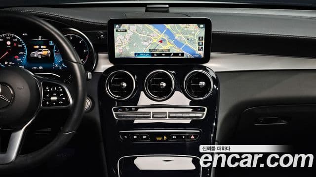 Mercedes-Benz GLC-Class 2022 — фото 15 из 20