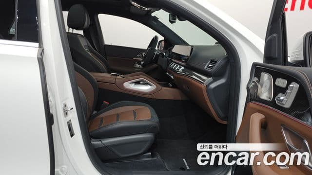 Mercedes-Benz GLE-Class 2025 — Photo 12/20