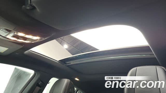 Mercedes-Benz GLE-Class 2025 — Photo 15/20